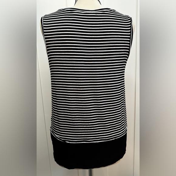 Striped Tahari Sleeveless Top With Chiffon Bottom Sz Medium - Picture 3 of 3